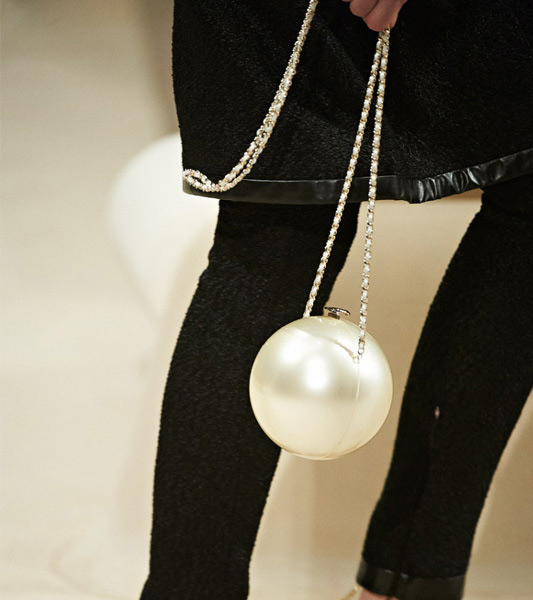 pearl clutch from Chanel Cruise 2015
