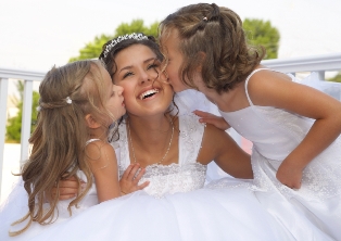 Honor your Flower Girls with the gift of Add-A-Pearl!