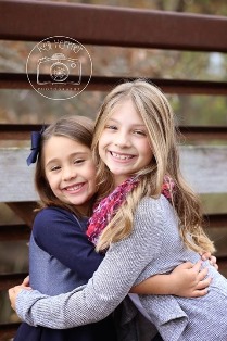  Mia and Avery Ginsburg hugging